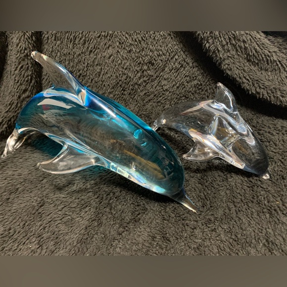 Crystal Blue Dolphin Fifth Avenue Art Glass Blue & Clear Set of 2 Dolphins - Picture 15 of 16